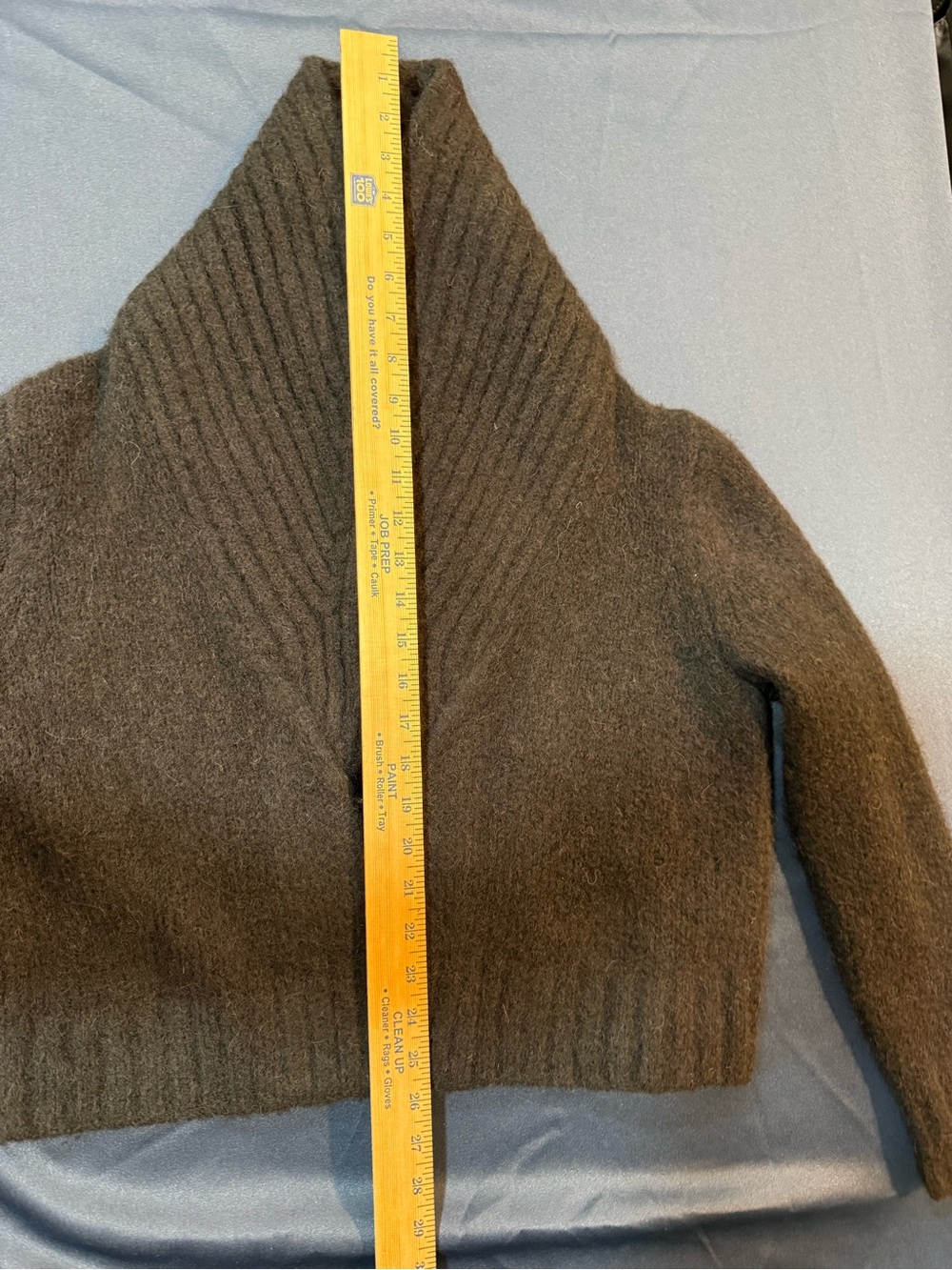 Banana Republic Black Cropped Shawl Collar Cardigan - Picture 4 of 7
